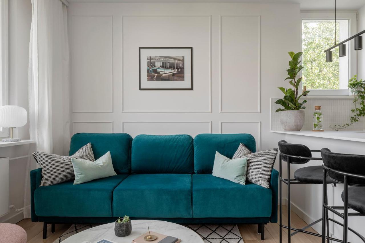 Stylowy Apartament Przy Metrze Варшава Экстерьер фото