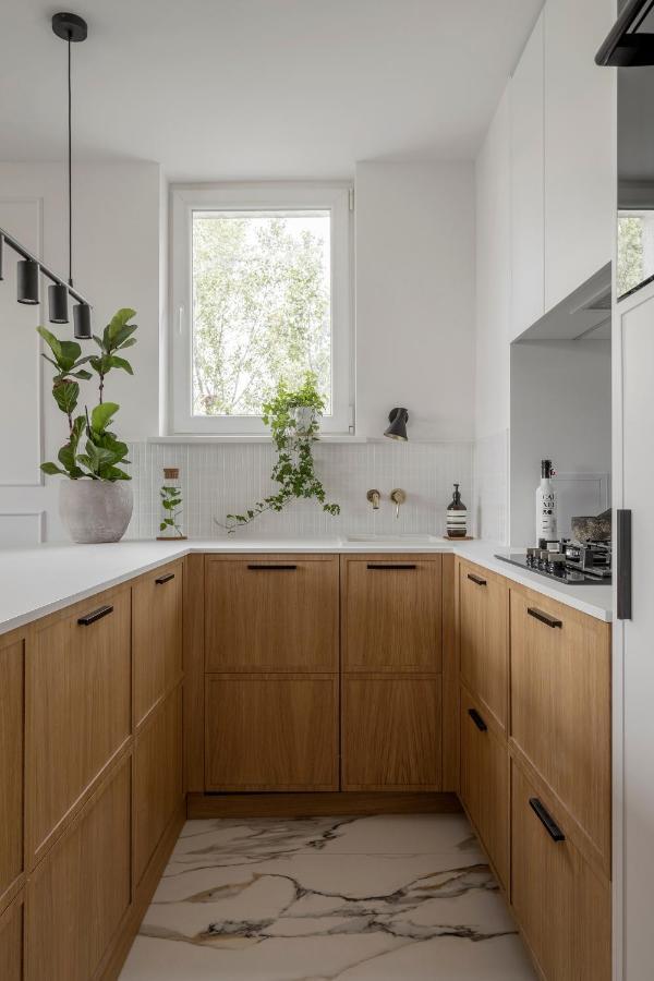 Stylowy Apartament Przy Metrze Варшава Экстерьер фото